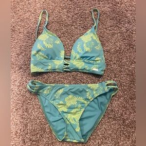 Roxy Tropical Bikini Top & Bottom Set, Size Small